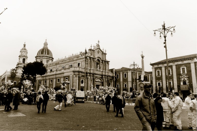 L’allegra Piazza Duomo catanese